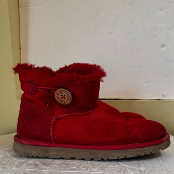 UGG Mini Bailey Button Shearling Short Boots Fur  Red Leather 8 Winter Cozy Warm - Picture 7 of 14